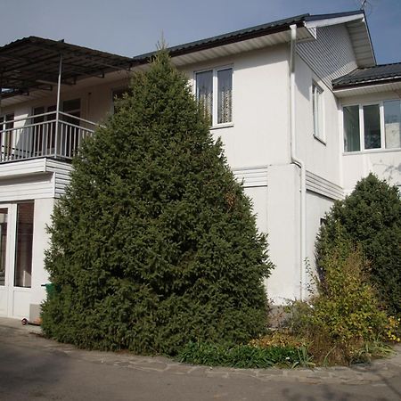 Guest House On Sadovaya อัลมาตี ภายนอก รูปภาพ